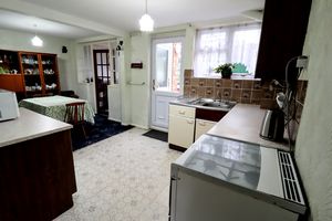 Kitchen/Diner- click for photo gallery
